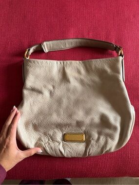 Marc Jacobs Cream Leather Shoulder Hobo with Gold Plaque